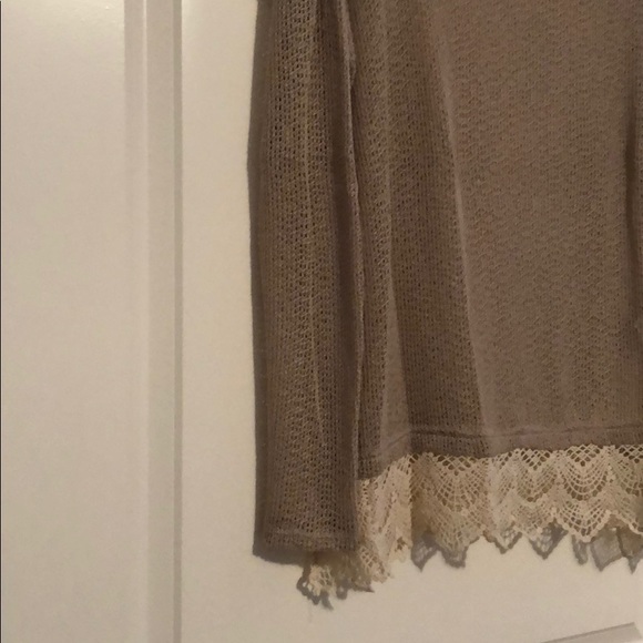 Sweater with lace trim - Picture 4 of 4
